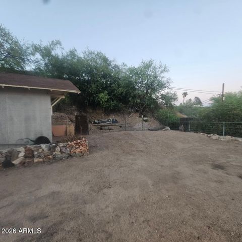 500 N OXBOW Drive, Wickenburg, AZ 85390