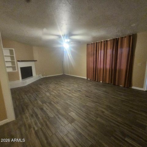 500 N OXBOW Drive, Wickenburg, AZ 85390