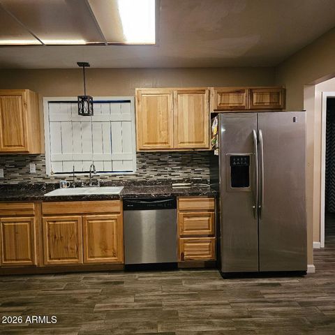 500 N OXBOW Drive, Wickenburg, AZ 85390