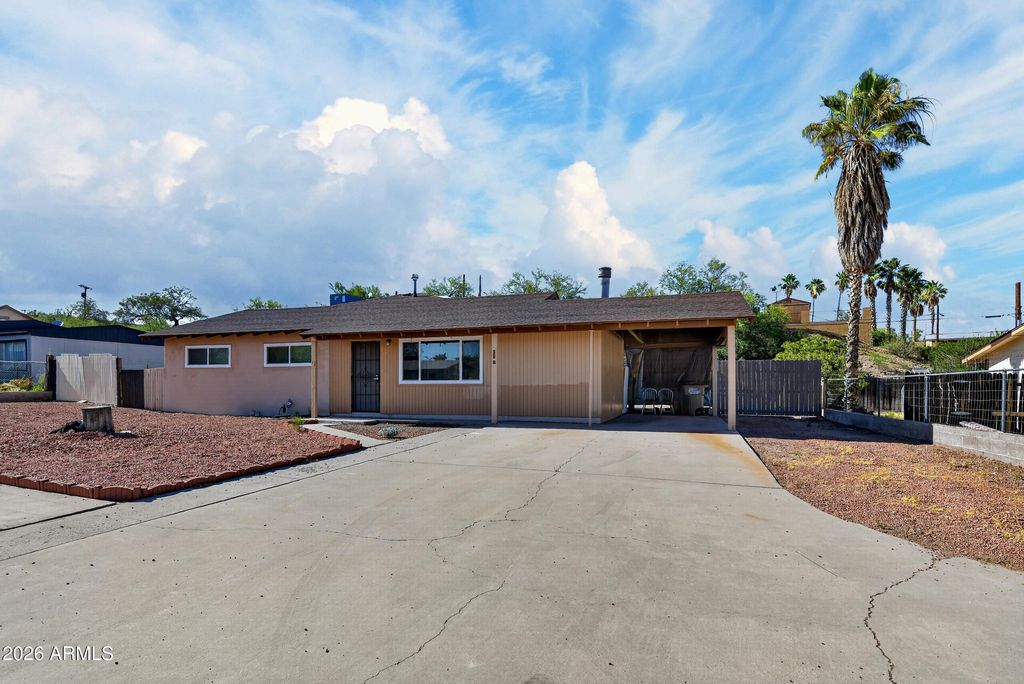 500 N OXBOW Drive, Wickenburg, AZ 85390 — photo 2