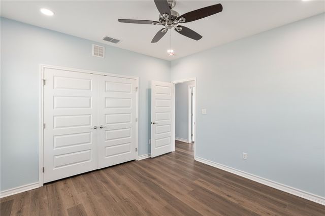 113 Knickerbocker St, Corpus Christi, TX 78418