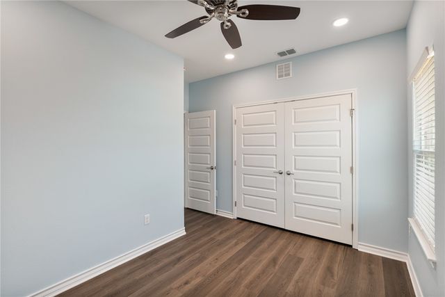 113 Knickerbocker St, Corpus Christi, TX 78418