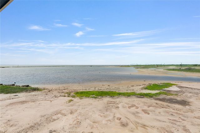 113 Knickerbocker St, Corpus Christi, TX 78418