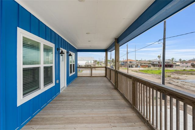 113 Knickerbocker St, Corpus Christi, TX 78418