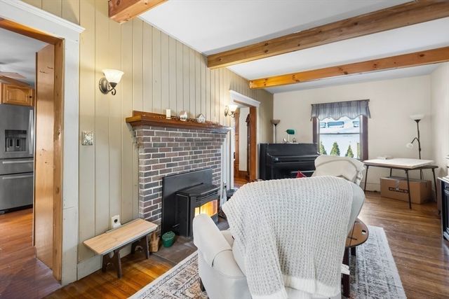 184 Belcher St, Holbrook, MA 02343