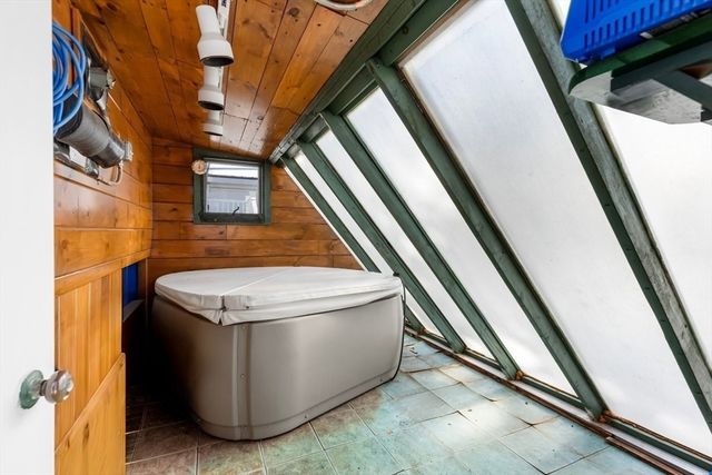 184 Belcher St, Holbrook, MA 02343