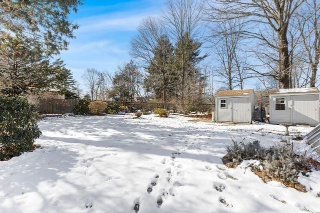 184 Belcher St, Holbrook, MA 02343