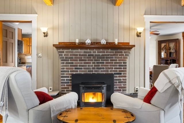 184 Belcher St, Holbrook, MA 02343