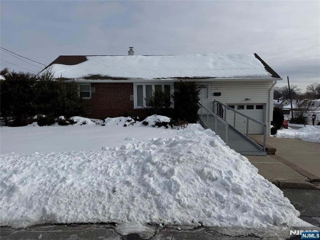 35 18th Avenue, Elmwood Park, NJ 07407