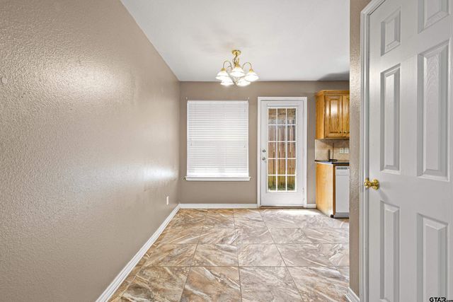 3631 Andrea St, Longview, TX 75604