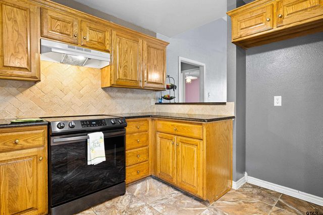 3631 Andrea St, Longview, TX 75604