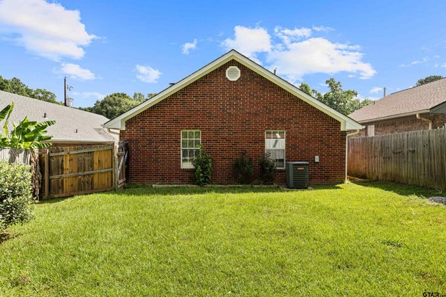 3631 Andrea St, Longview, TX 75604