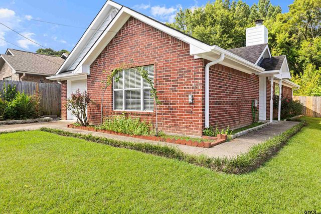 3631 Andrea St, Longview, TX 75604