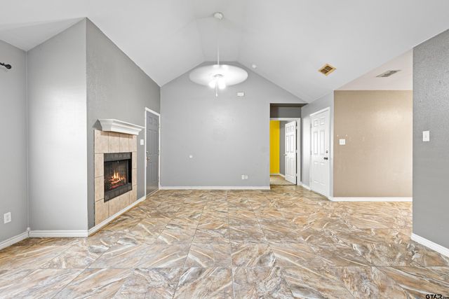 3631 Andrea St, Longview, TX 75604