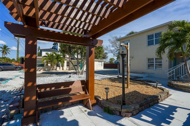 115 145TH AVENUE E 5, Madeira Beach, FL 33708