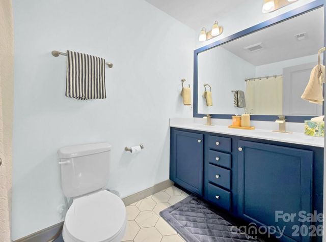 8260 Waxhaw Highway, Waxhaw, NC 28173