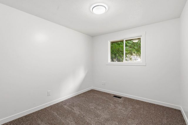 704 S Ralph St, Spokane, WA 99202