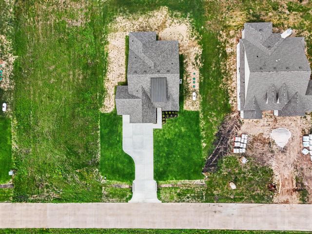 16 Cattle Drive, Bay City, TX 77414