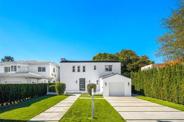 3166 Royal Palm Ave, Miami Beach, FL 33140