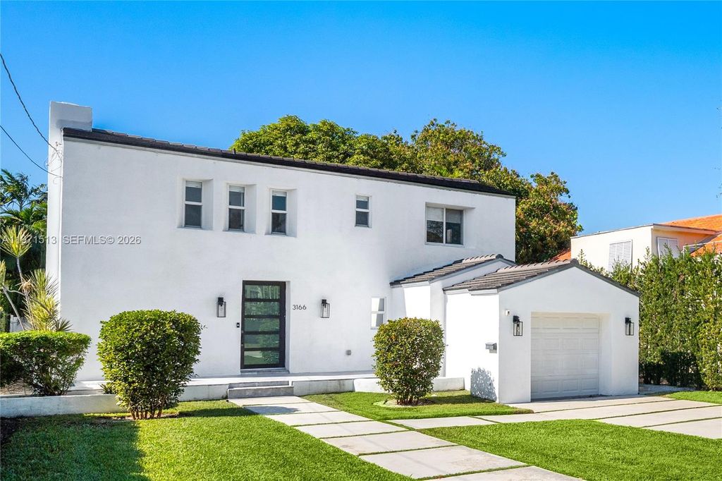 3166 Royal Palm Ave, Miami Beach, FL 33140