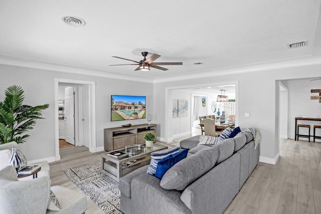 470 SE 4th Court, Pompano Beach, FL 33060