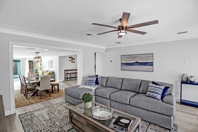 470 SE 4th Court, Pompano Beach, FL 33060