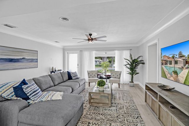 470 SE 4th Court, Pompano Beach, FL 33060