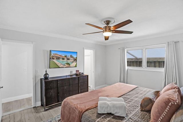 470 SE 4th Court, Pompano Beach, FL 33060