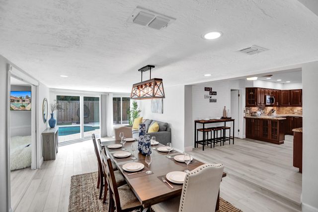 470 SE 4th Court, Pompano Beach, FL 33060