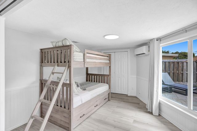 470 SE 4th Court, Pompano Beach, FL 33060