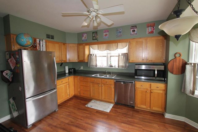 431 Walnut STREET, Burlington, WI 53105