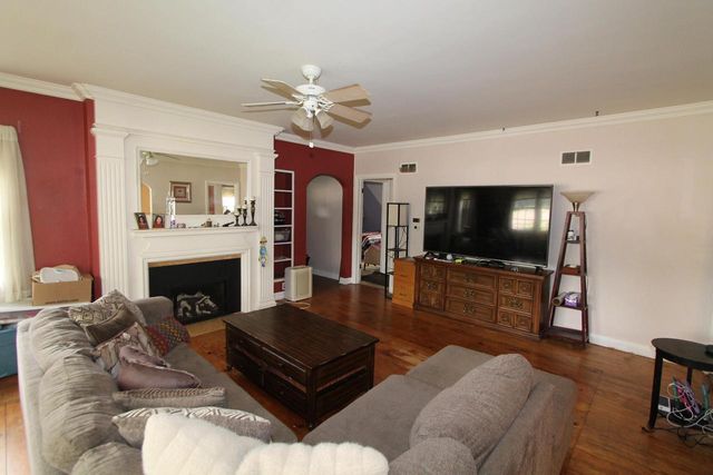 431 Walnut STREET, Burlington, WI 53105