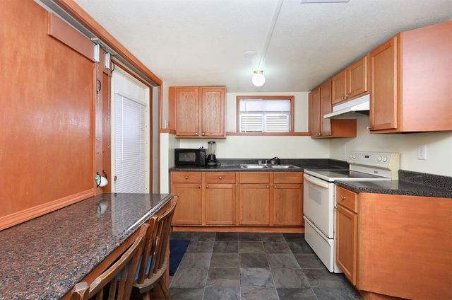 2528 SE 6th Street, Des Moines, IA 50315