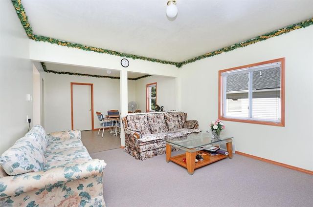 2528 SE 6th Street, Des Moines, IA 50315