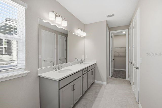 1678 TRAILHEAD LANE, Zephyrhills, FL 33541