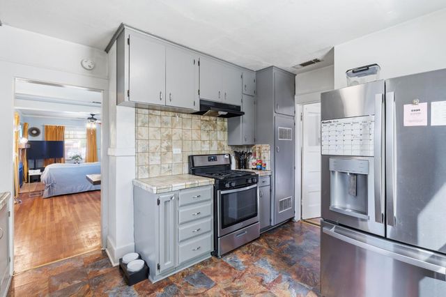 1494 N Wilson Avenue, Fresno, CA 93728