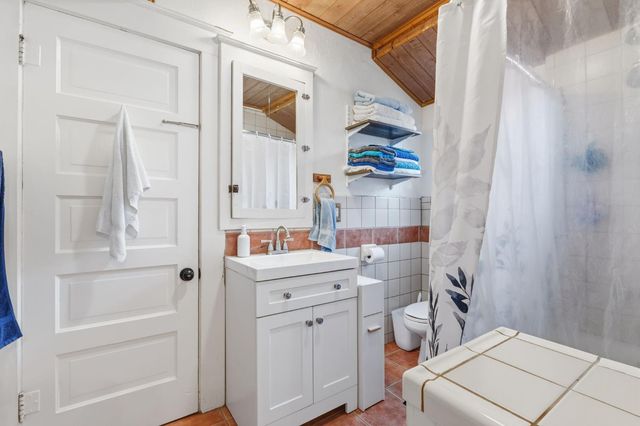 1494 N Wilson Avenue, Fresno, CA 93728