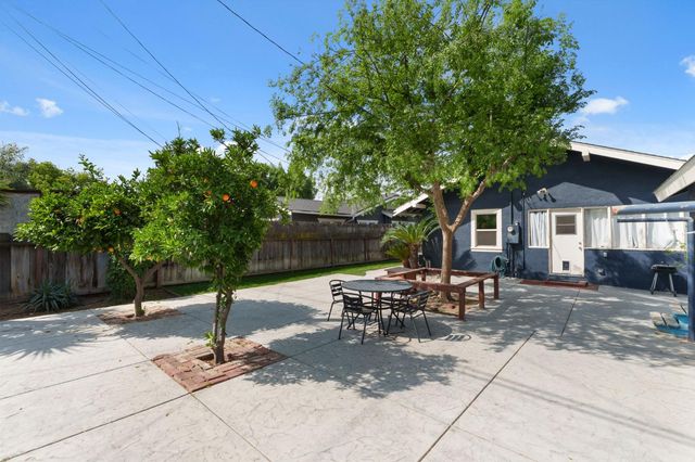 1494 N Wilson Avenue, Fresno, CA 93728