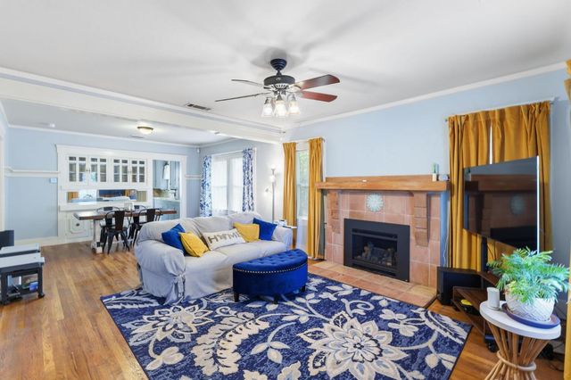 1494 N Wilson Avenue, Fresno, CA 93728