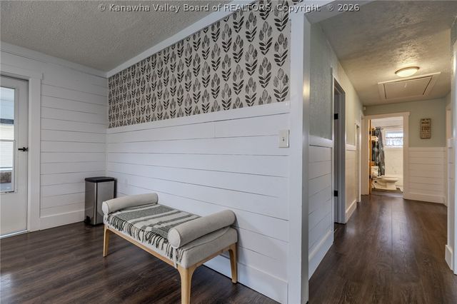 293 Cow Creek Road, Hurricane, WV 25526