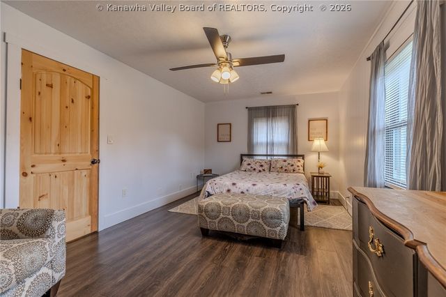 293 Cow Creek Road, Hurricane, WV 25526