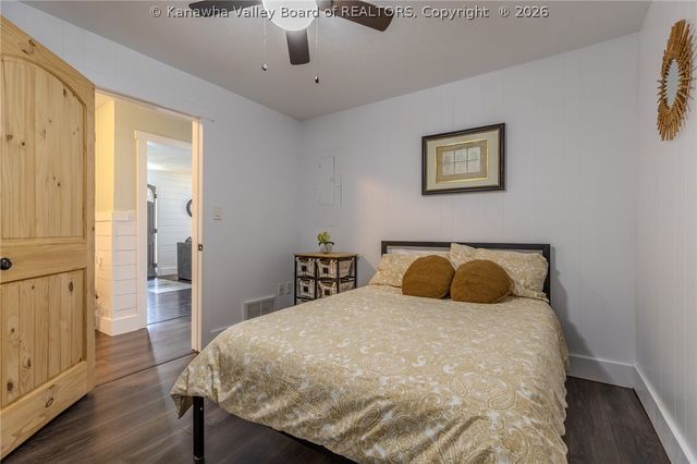 293 Cow Creek Road, Hurricane, WV 25526