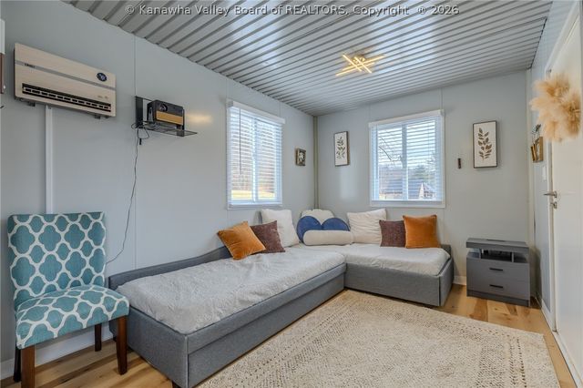 293 Cow Creek Road, Hurricane, WV 25526