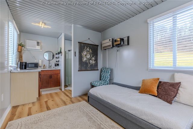 293 Cow Creek Road, Hurricane, WV 25526