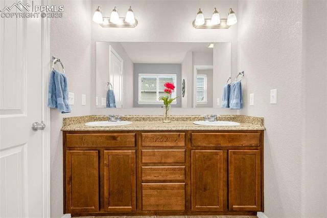 13105 Canyons Edge Drive, Colorado Springs, CO 80921