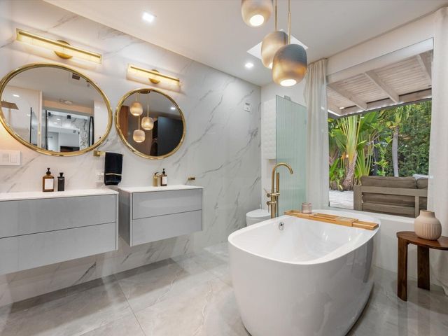 2711 NE 19th Street, Fort Lauderdale, FL 33305