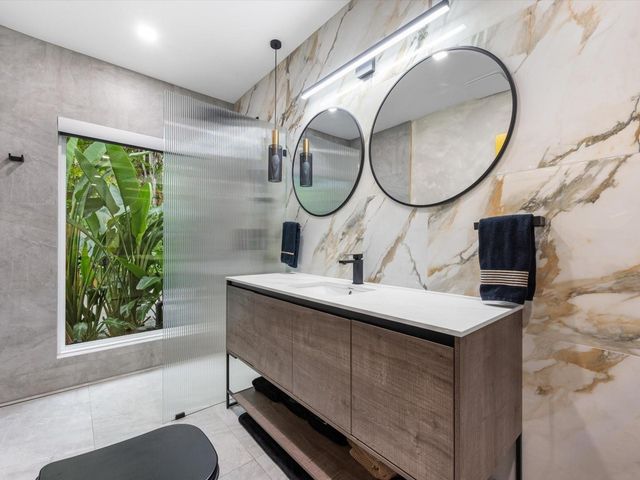 2711 NE 19th Street, Fort Lauderdale, FL 33305