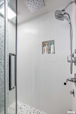 202 Dinah Lane, Marion, IL 62959