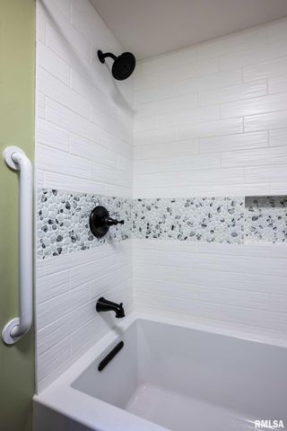 202 Dinah Lane, Marion, IL 62959