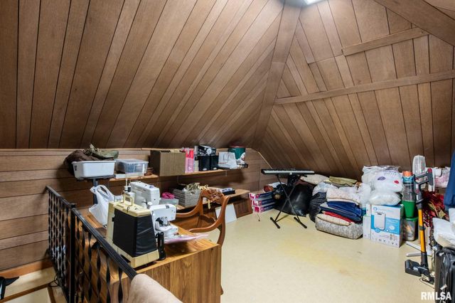 202 Dinah Lane, Marion, IL 62959